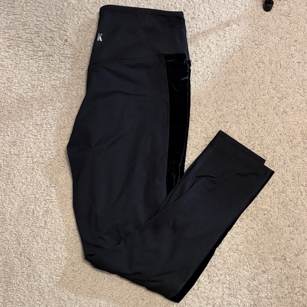 PINK Victoria's Secret Large Black Leggings